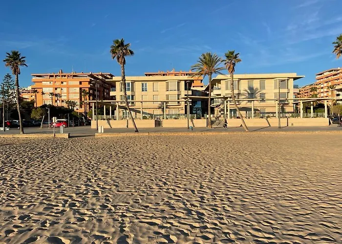 Sunny&Beach In Valencia